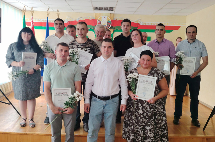 Торжество в канун дня строителя!